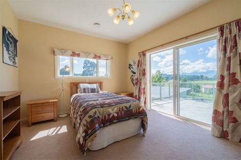 Photo of property in 25 Muriwai Drive, Manapouri, 9679