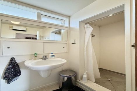 Photo of property in 9 Pekanga Road, Normandale, Lower Hutt, 5010