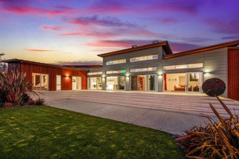 Photo of property in 16 Waimana Place, Wanaka, 9305