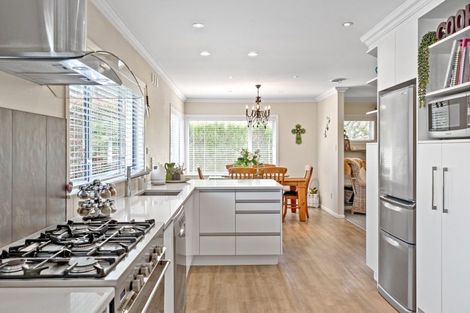 Photo of property in 72 Kuratawhiti Street, Greytown, 5712