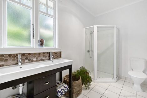 Photo of property in 14 Glen Road, Kelburn, Wellington, 6012