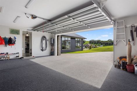 Photo of property in 21 Greystone Place, Omokoroa, 3114