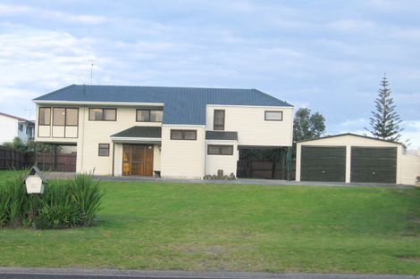 Photo of property in 408 Rangi Avenue, Whangamata, 3620