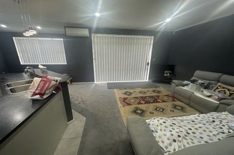 Photo of property in 19 Breon Place, Flat Bush, Auckland, 2016