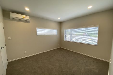 Photo of property in 8 Tagish Way, Orewa, 0931