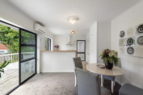 Photo of property in 1/24 Richards Avenue, Forrest Hill, Auckland, 0620