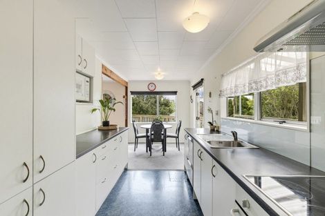 Photo of property in 79 Queens Road, Glen Avon, New Plymouth, 4312