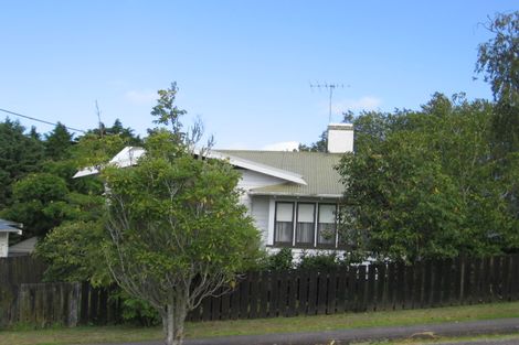 Photo of property in 15 Le Roy Terrace, Birkenhead, Auckland, 0626