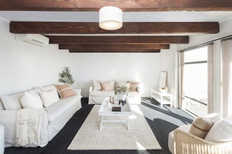 Photo of property in 1/17 Moncks Spur Road, Redcliffs, Christchurch, 8081