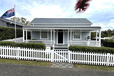 Photo of property in 1 Karaka Street, Helensville, 0800