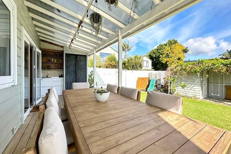 Photo of property in 18 Wairakei Street, Greenlane, Auckland, 1051