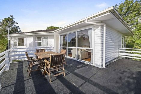 Photo of property in 33 Nevada Avenue, Pakuranga Heights, Auckland, 2010