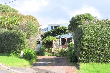 Photo of property in 19 Marellen Drive, Red Beach, 0932