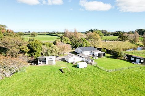 Photo of property in 711 No 2 Line, Fordell, Whanganui, 4572