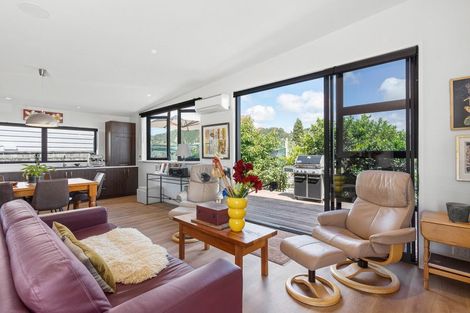 Photo of property in 114 Tamaki Road, Whangamata, 3620