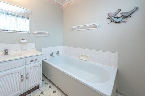 Photo of property in 1a Peakes Road, Saint Johns Hill, Whanganui, 4501