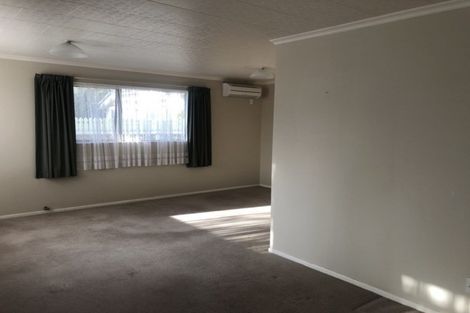 Photo of property in 1/6 Hoyle Place, New Plymouth, 4310