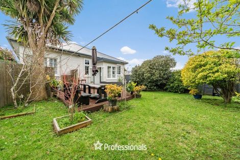 Photo of property in 140 Knights Road, Hutt Central, Lower Hutt, 5010