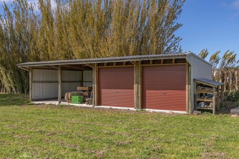 Photo of property in 21 Mcsaveneys Road, Marshland, Christchurch, 8051