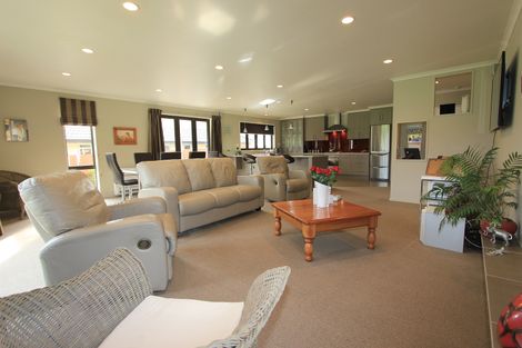 Photo of property in 191 Waikawa Road, Waikawa, Picton, 7220