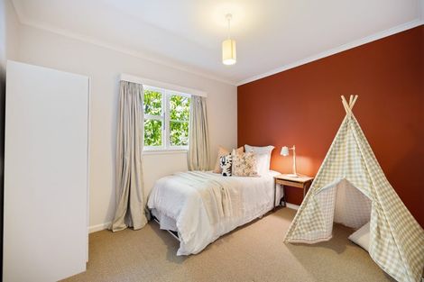 Photo of property in 100 Brookside Terrace, Bryndwr, Christchurch, 8053