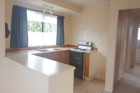 Photo of property in 2/40 Hillcrest Avenue, Hillcrest, Auckland, 0627