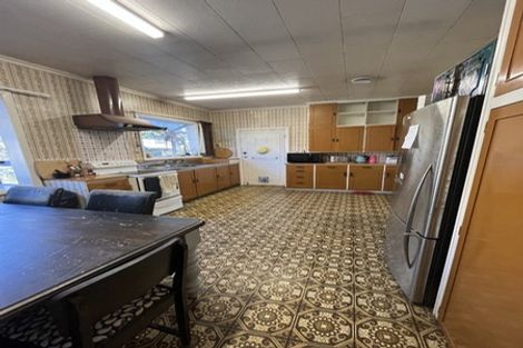 Photo of property in 107 Tipahi Street, Nelson South, Nelson, 7010