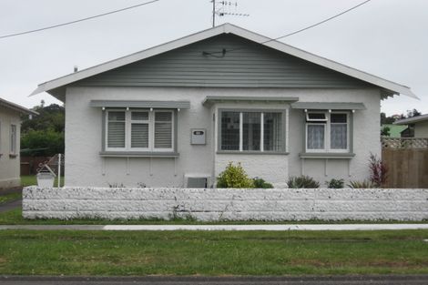 Photo of property in 6 Sydney Place, Whanganui, 4500