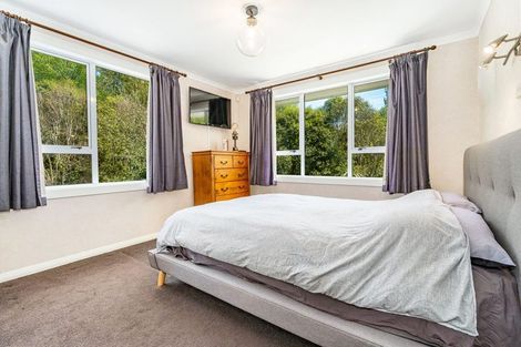 Photo of property in 52 Katherine Mansfield Drive, Whitemans Valley, Upper Hutt, 5371