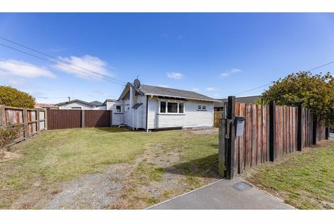 Photo of property in 393 Bower Avenue, Parklands, Christchurch, 8083