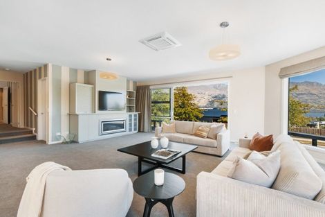 Photo of property in 2 Island View Place, Wanaka, 9305