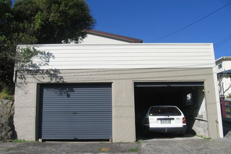 Photo of property in 7 Te Whiti Grove, Korokoro, Lower Hutt, 5012