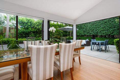 Photo of property in 33a Craig Road, Milford, Auckland, 0620