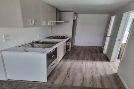 Photo of property in 67 Beaubank Road, Kelston, Auckland, 0602