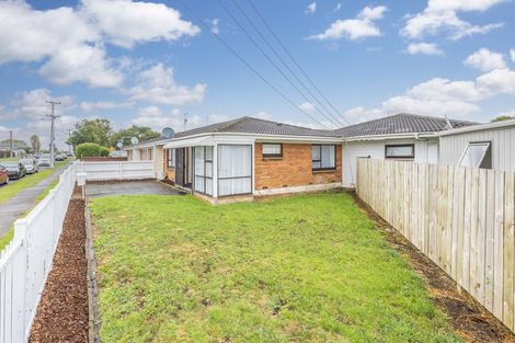 Photo of property in 1 Ranfurly Road, Papatoetoe, Auckland, 2104