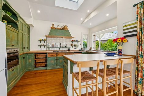 Photo of property in 6 Seabreeze Road, Narrow Neck, Auckland, 0624