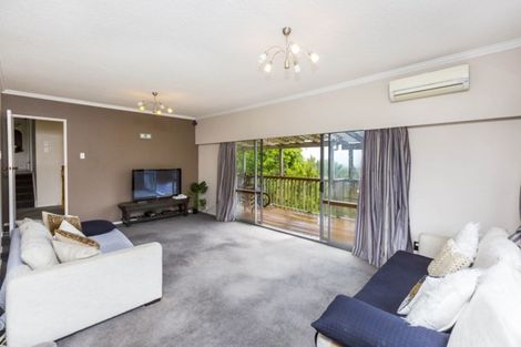 Photo of property in 4 Vista Crescent, Maoribank, Upper Hutt, 5018