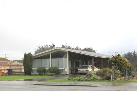 Photo of property in 56 Seaward Road, Edendale, 9825