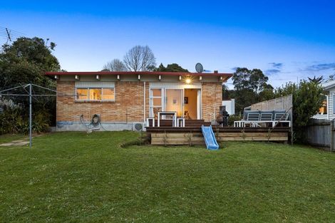 Photo of property in 5 Kotinga Avenue, Glen Eden, Auckland, 0602