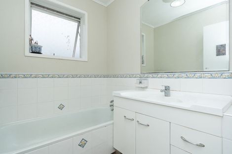 Photo of property in 21 Exeter Street, Glenview, Hamilton, 3206