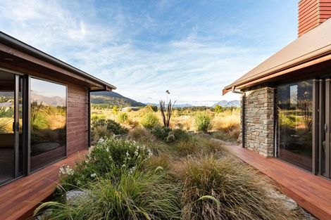 Photo of property in 22 Grayburn Lane, Albert Town, Wanaka, 9382