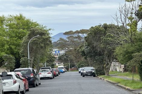 Photo of property in 12 Lewisham Street, Highland Park, Auckland, 2010