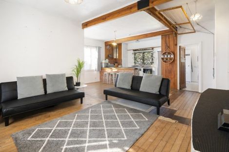 Photo of property in 117 Tipahi Street, Nelson South, Nelson, 7010