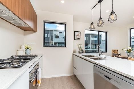 Photo of property in 4/5 Perekia Street, Albany, Auckland, 0632