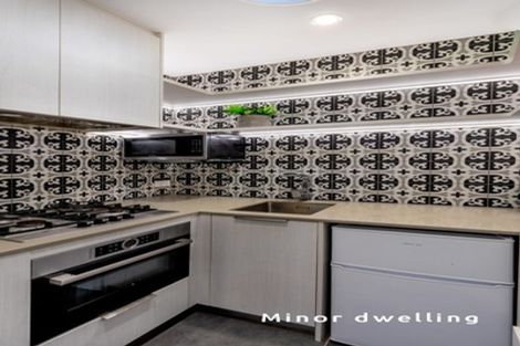 Photo of property in 11 Sligo Place, Somerville, Auckland, 2014