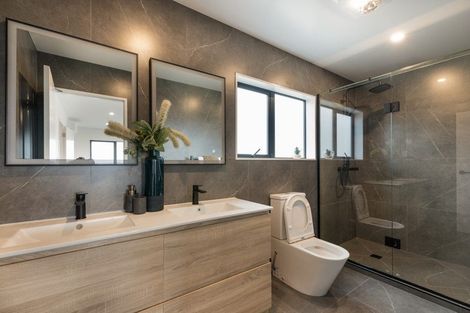 Photo of property in 39c Target Road, Totara Vale, Auckland, 0629