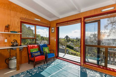 Photo of property in 16 Martin Road, Matakana, 0985