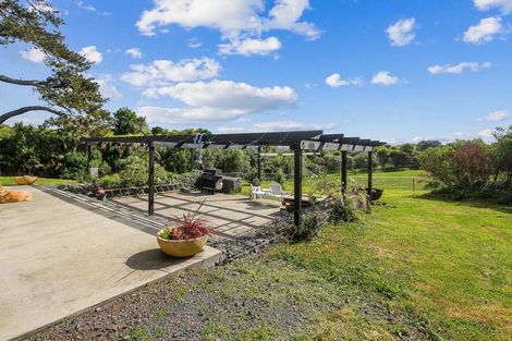 Photo of property in 42 Boyd Road, Clarks Beach, Pukekohe, 2679