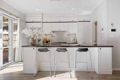 Photo of property in 5 Creggan Crescent, Flat Bush, Auckland, 2019