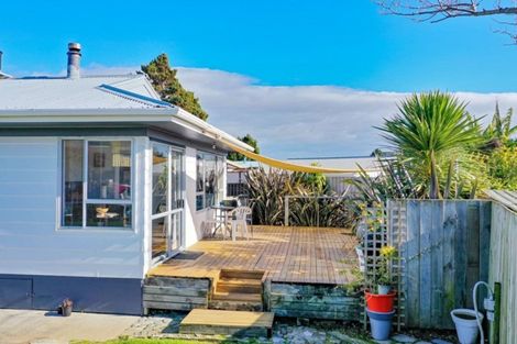 Photo of property in 5 Wikepa Place, Whakatane, 3120